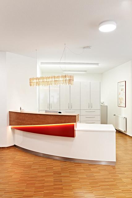 Projekt: Praxis BalckeLichtplanung und Elektroinstallation